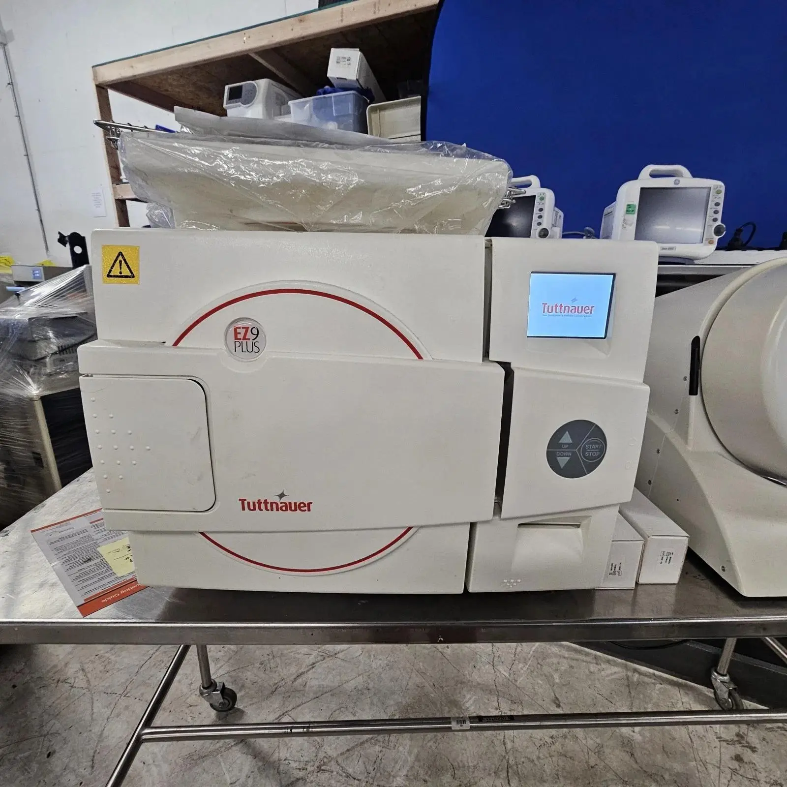 Used TUTTNAUER 25411 TUTTNAUER AUTOCLAVE STEAM STERILIZER 28L, 207957, 2.8 BAR 2840EL-D Steam Sterilizers Texas US | PT Medical Technologies #1458957