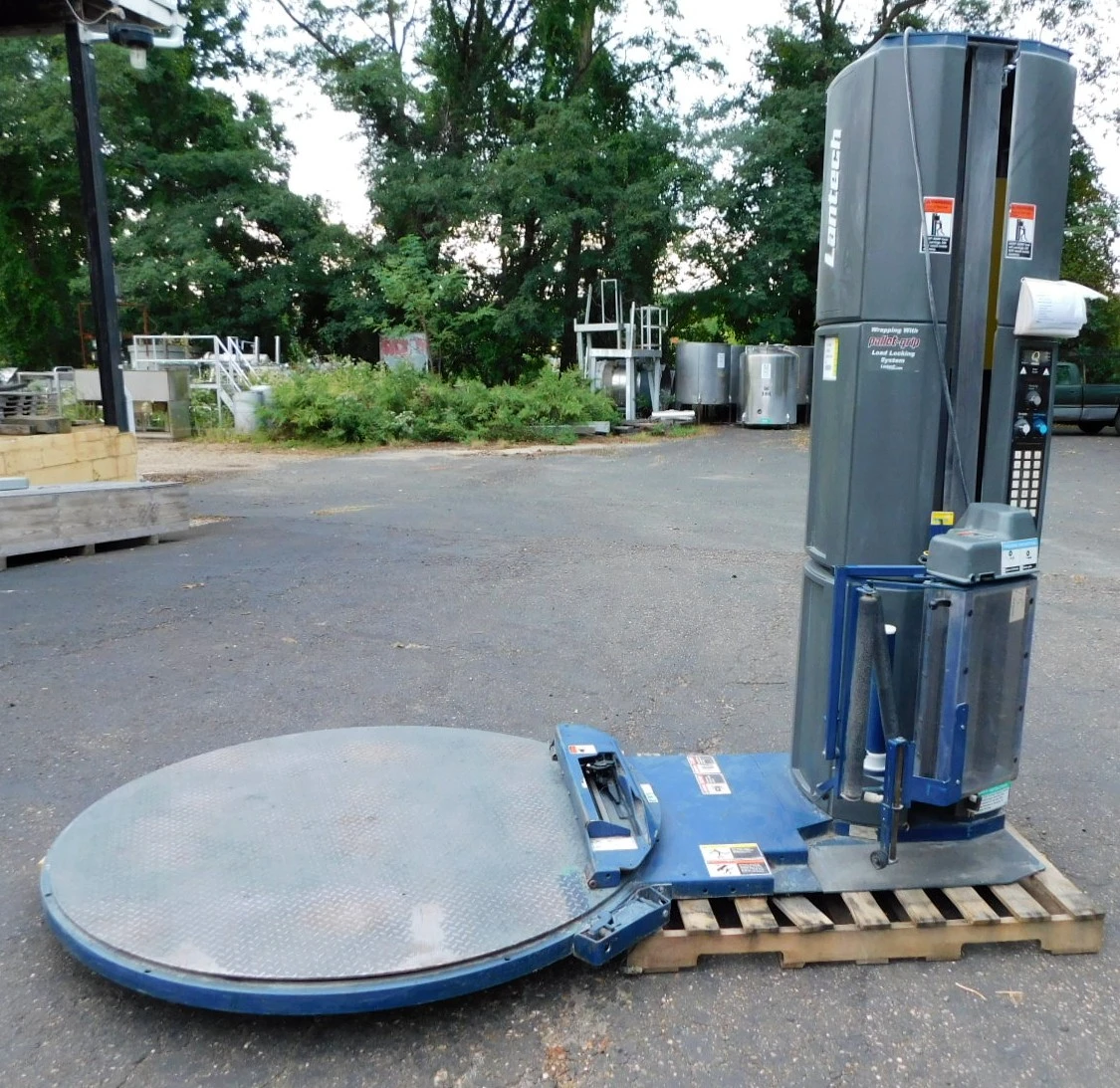 Used LANTECH Q 300 XT Wrapping Machines New Jersey US | Champion Trading Corporation #1471055