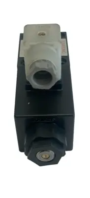 NEW SUMITOMO C-SD2-02V-D24-NO-10-Z DIRECTIONAL VALVE CSD202VD24NO10Z