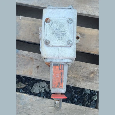Used CROUSE-HINDS AFUR1 M85 Conveyor Parts British Columbia CA | Savona Equipment LTD #1418528