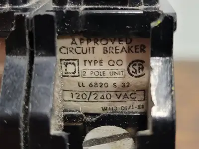 USED SQUARE D QO220