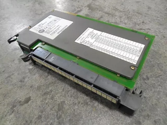 Allen Bradley 1771-OBD/C PLC-5 DC Output Module Rev. B02 Used