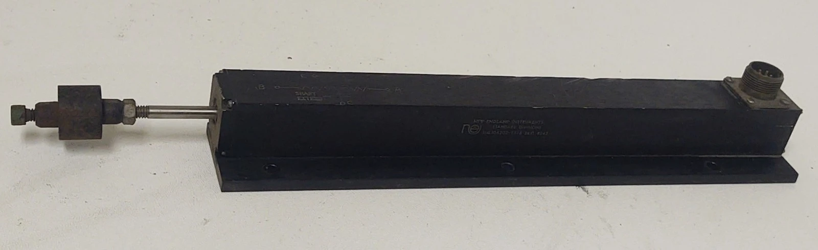 USED New England Instrument 114L10A202-T516