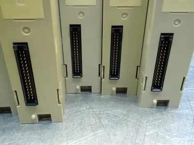 USED OMRON C200HOD212