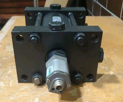 New | in-Stock Parker 04.00 JJHH2HXKTS33A 5.000 Cylinders Indiana US | J&J Industrial Supply #1259679