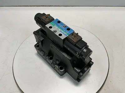 USED VICKERS DG4V-3S-6C-M-U-HL7-60-EN490-B13