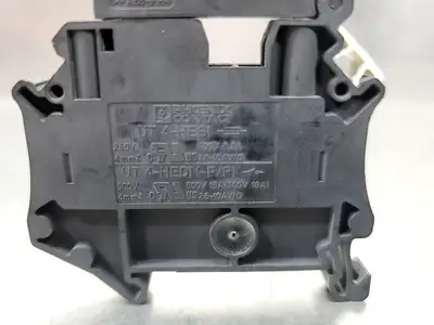 Phoenix Contact UT 4-HESI Fuse Modular Terminal Block. 4D-8