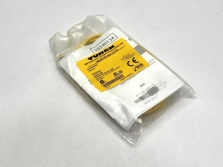 New | in-Stock Turck PKG 4Z-2, U2521-06 Electrical Fittings Michigan US | Maverick Industrial Sales #1461024
