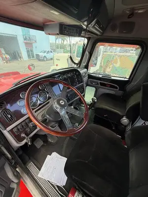 USED 2014 PETERBILT 386
