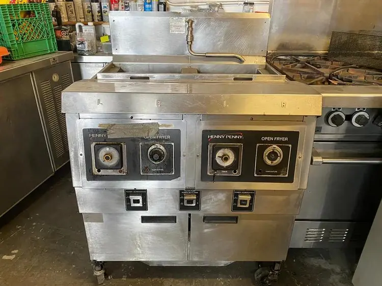 Used HENNY PENNYT OFG-322 Cookers / Coolers / Fryers British Columbia CA | Surrey Food Equipment #1133836