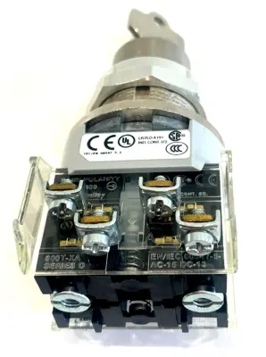 NEW ALLEN BRADLEY 800T-H32B SELECTOR SWITCH SER. T 800TH32B