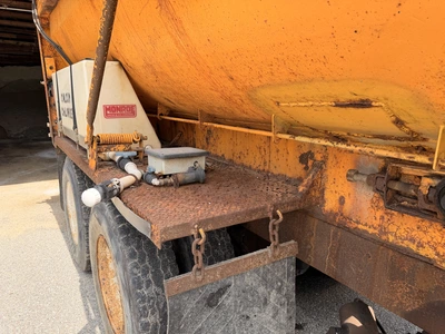 Used 1997 FORD LT9513 6X4 Dump trucks Michigan US | Miedema Asset Management Group #1437088