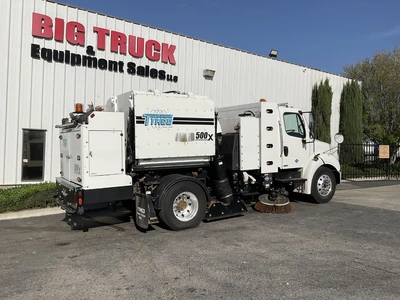 Used 2017 FREIGHTLINER M2 Street Sweeper California US | Big Truck & Equipment #1412346