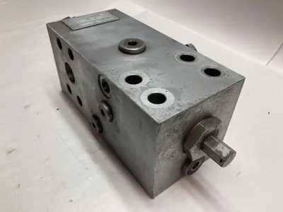 Unbranded,D8457503733500D,Hydraulic Manifold