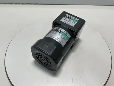 USED ORIENTAL MOTOR 5IK60GU-AW-CB1