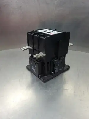 ABB Spectrum SK825484 EHDB 220 600VDC 220A Drive Contactor. 4B