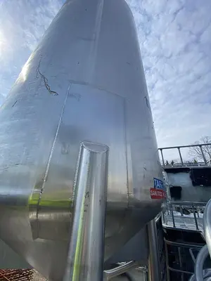 Used USED 1400 GALLON 304 STAINLESS STEEL VERTICAL TANK _UNKNOWN_ Dish & Cone Bottom Tanks North Carolina US | DH Griffin Used Equipment #1383804