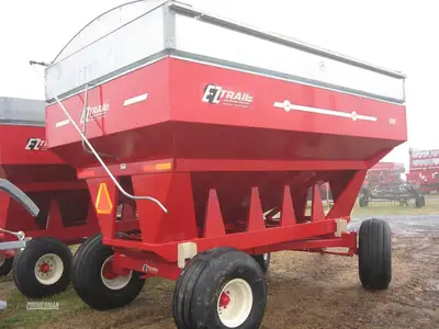New | in-Stock 2025 E-Z TRAIL 500 Gravity Wagons Pennsylvania US | Zimmerman Farm Service #1410034