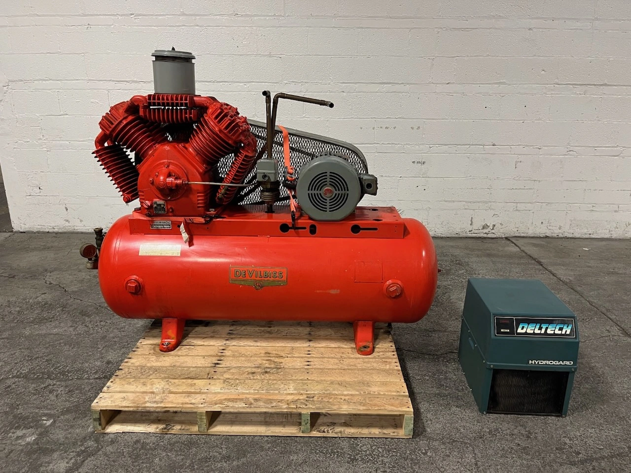 Used _UNKNOWN_ _UNKNOWN_ Tank Mounted Air Compressors Ohio US | Federal Equipment Company #1553375