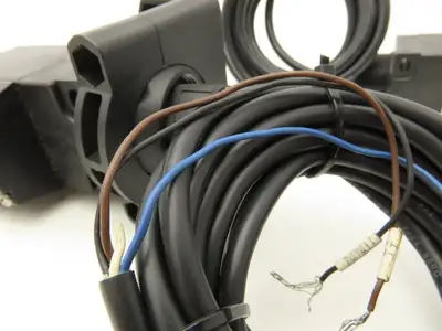 Honeywell CCS1100 Photoelectric Switch 1 Meter Polarized Retro Lot of 3