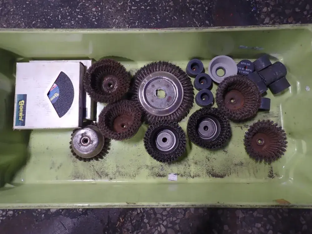 Used _UNKNOWN_ _UNKNOWN_ Misc Abrasive Materials | HGR 24 #748725