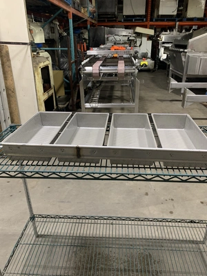 Heavy Duty 4-Strap Bread Pan - 7" x 15"