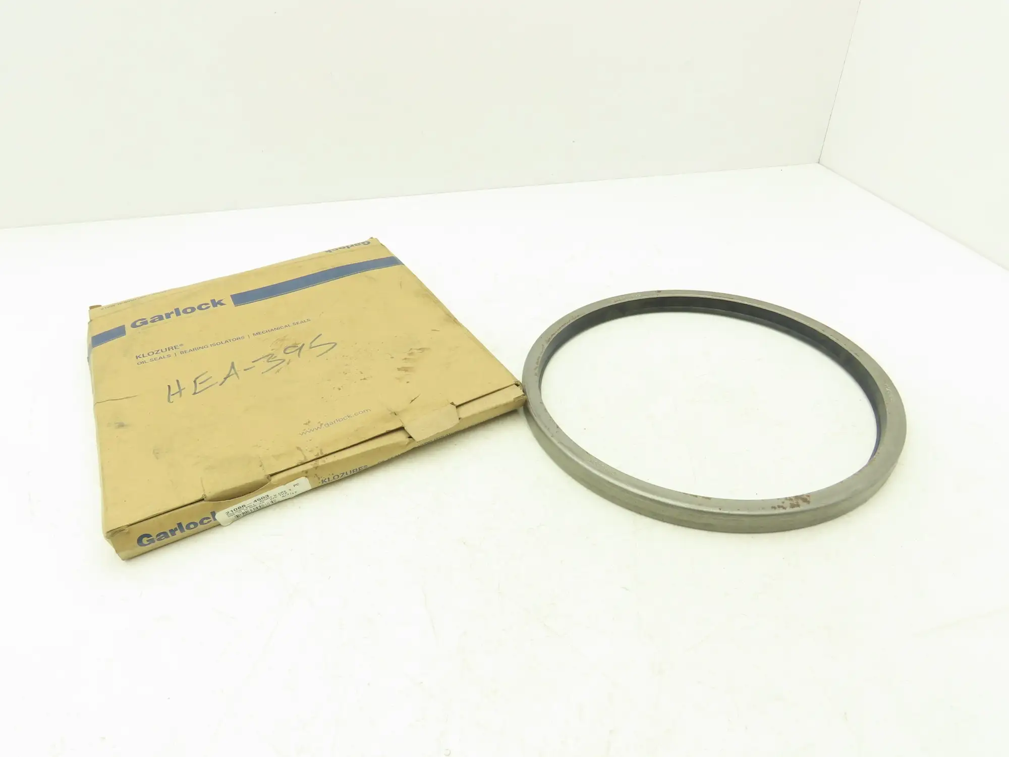 Garlock 21086-4503 Mill Right Oil Seal Klozure 9" ID 10" OD 0.625 Width