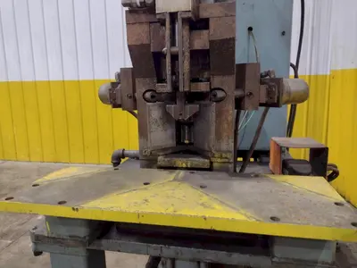 BTM CORPORATION TOG-L-LOC CORNER NOTCHER: YOBRO #25120