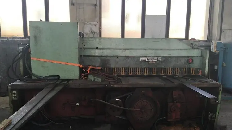 Used 1974 PIESOK NTE 3150/6.3 A Sheet Metal Shears CZ | Amaron s.r.o. #1341336