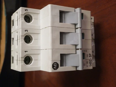 USED Allen-Bradley 1492-SP3C160