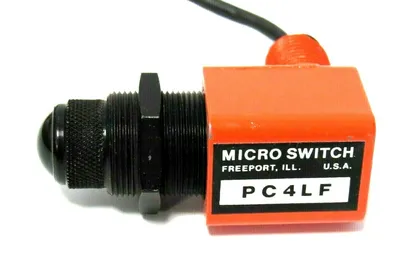 NEW MICRO SWITCH PC4LF PHOTOELECTRIC SENSOR