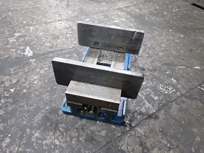 Kurt 10" Vise