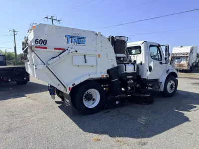 Used 2015 FREIGHTLINER BUSINESS CLASS M2 106 Reefer Trucks North Carolina US | Levan Equipment #1545581