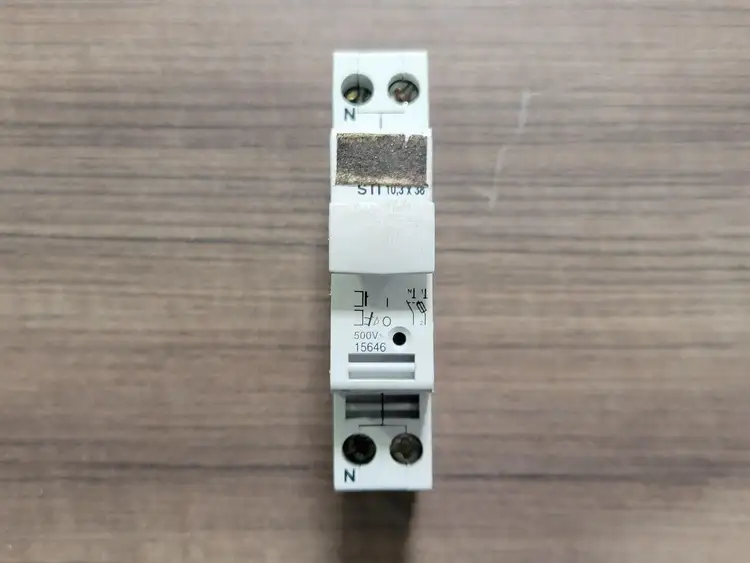 Used SCHNEIDER ELECTRIC 15646 Misc Electrical & Power Parts British Columbia CA | Lenmark #254442