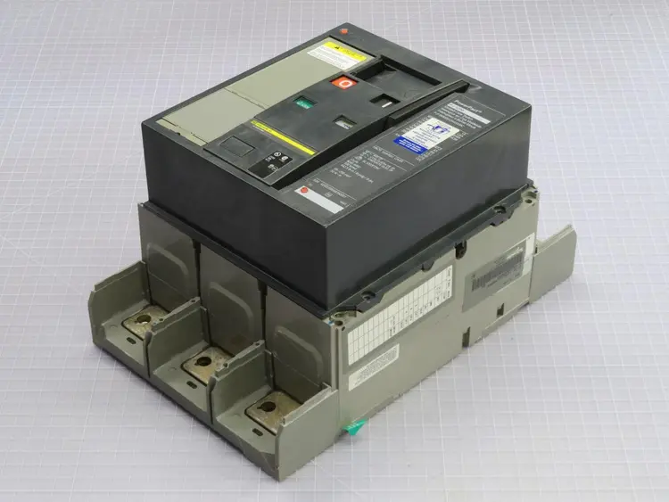 Used SCHNEIDER 1200 PJF36000S12AGSKMC Circuit Breakers Texas US | Aucto #1308415