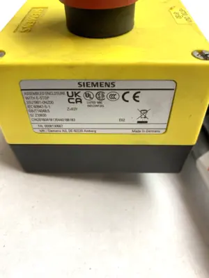 USED SIEMENS 3SU1801-0NZ00 E-STOP WITH 15M CABLE