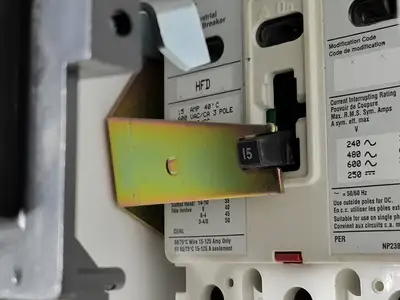 Used EATON HFD3015 Switchgears British Columbia CA | Lenmark #240426