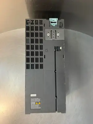 Siemens 6SL3210-1PC22-8UL0 Ver. 04 Sinamics Power Mod. 240-2 (10.4.4)