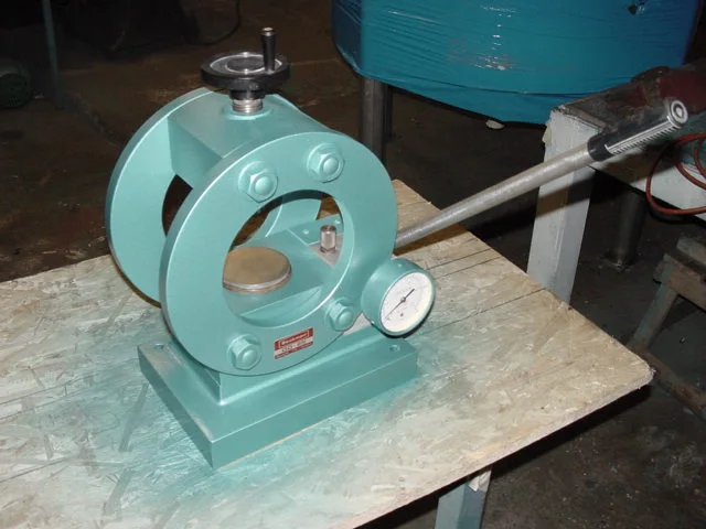 Beckman 0-25 Ton Hand Hyd.Ring Press