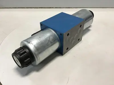 USED REXROTH 4WE10Q32/CG24N9Z4