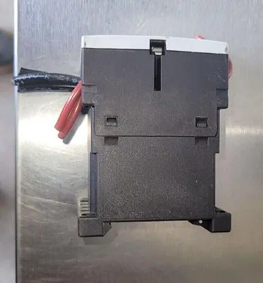 USED SIEMENS 3RT1015-1AK61