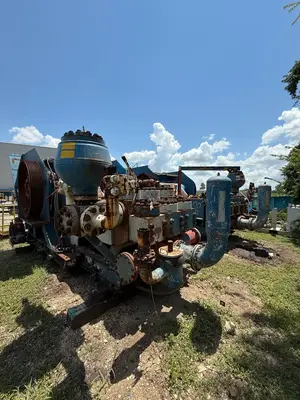 Used NATIONAL OILWELL _UNKNOWN_ Piston Pumps Texas US | Oil The Woodlands Group #1501183
