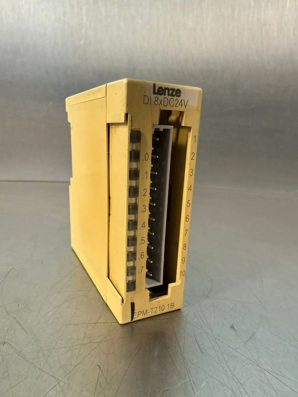 Lenze Epm-T210 DI 8xDC24V EPM-T210 (7.2.2)