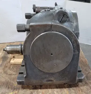 USED KEARNEY & TRECKER DIVIDING HEAD