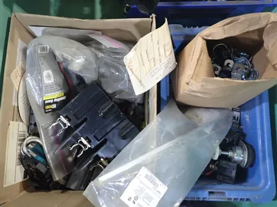 Allen Bradley, ABB  Disconnect Switch