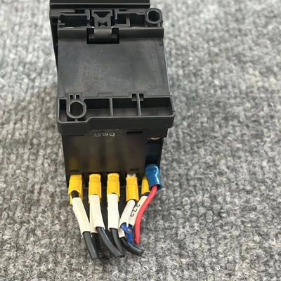 Used Fuji Electric SJ-0G/UL TK-ON PLC Contactors California US | Davliegogo LLC #1707541