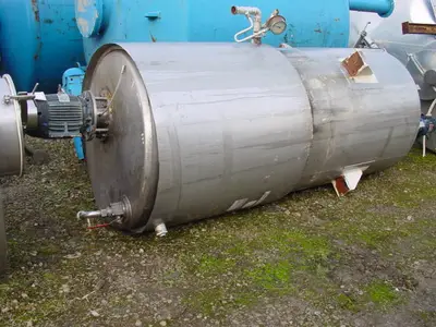 2000L S/S Jktd Enc Mixing Tank