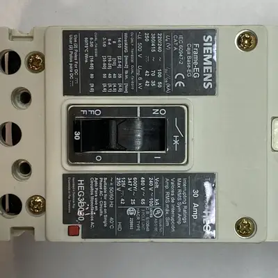 USED SIEMENS CIRCUIT BREAKER 30A 600V 3 POLE TYPE HEG FRAME EG