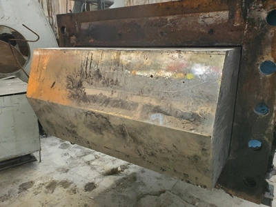 Farrel F270 Pneumatic Hopper