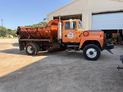 Used 1995 FORD L9000 Dump trucks Michigan US | Miedema Asset Management Group #1371806